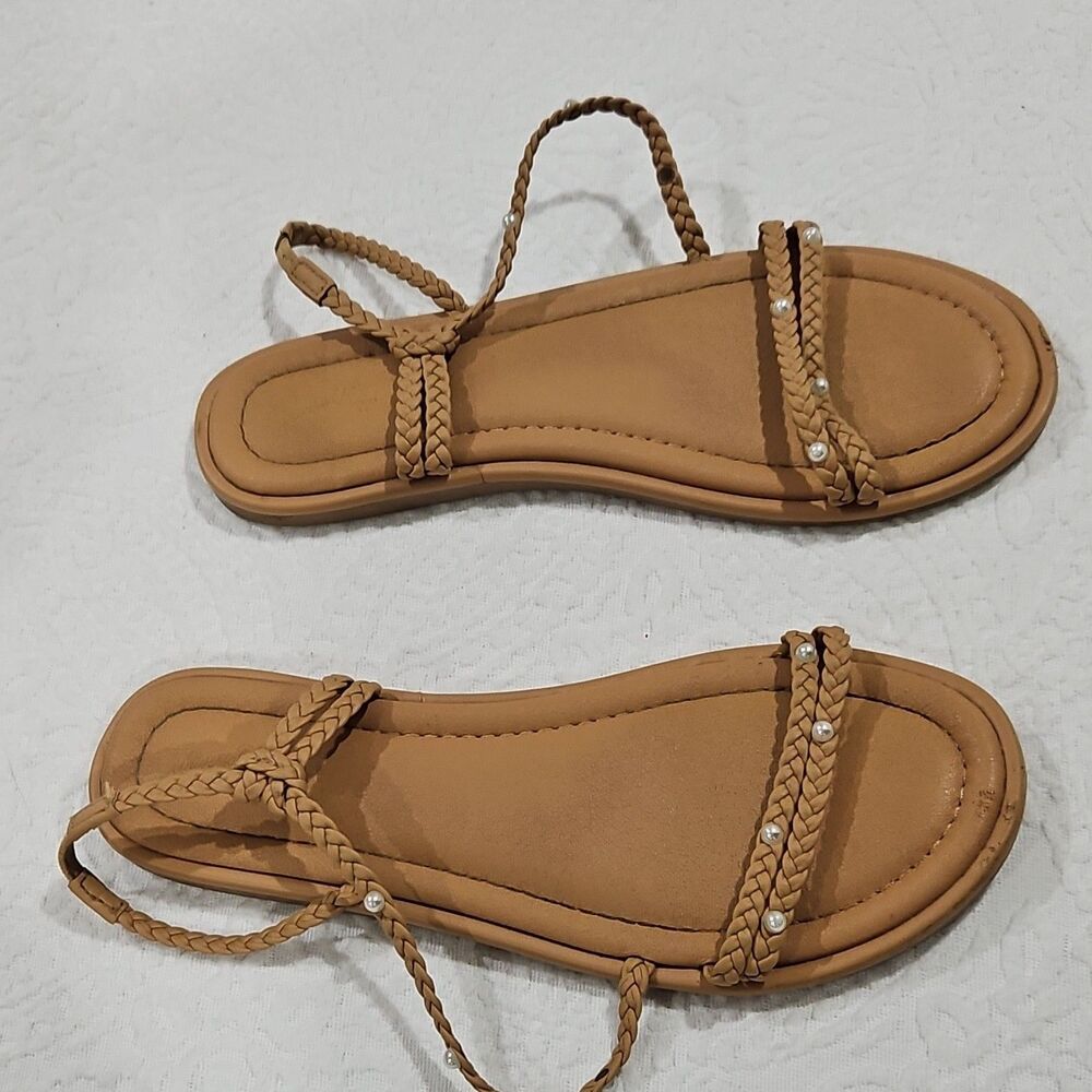 Universal Thread Women’s Tan Braided Pearl Strappy Flat Sandals - Picture 4 of 8